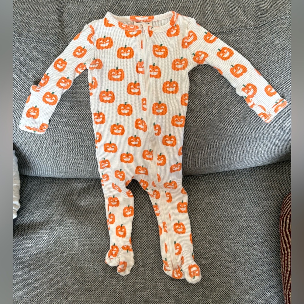Spearmint Love Jack O’Lantern zip waffle footie, 6-9 months